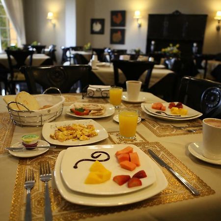 Victoria'S Park Hotel Armenia  Buitenkant foto