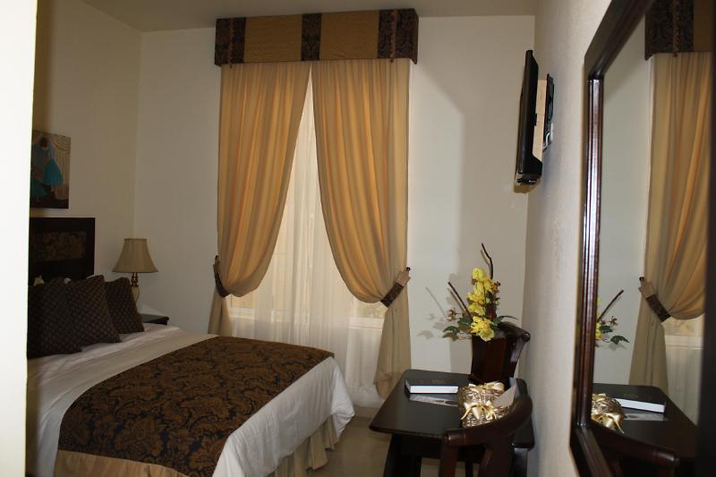 Victoria'S Park Hotel Armenia  Buitenkant foto