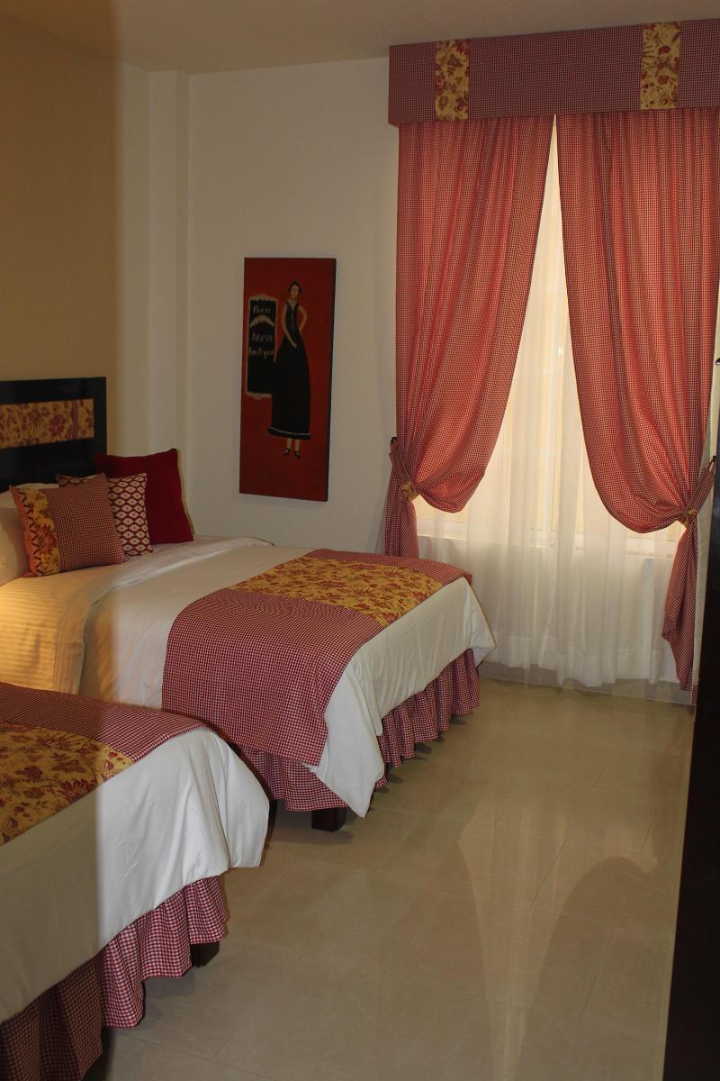 Victoria'S Park Hotel Armenia  Buitenkant foto