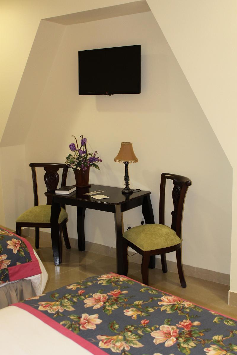 Victoria'S Park Hotel Armenia  Buitenkant foto