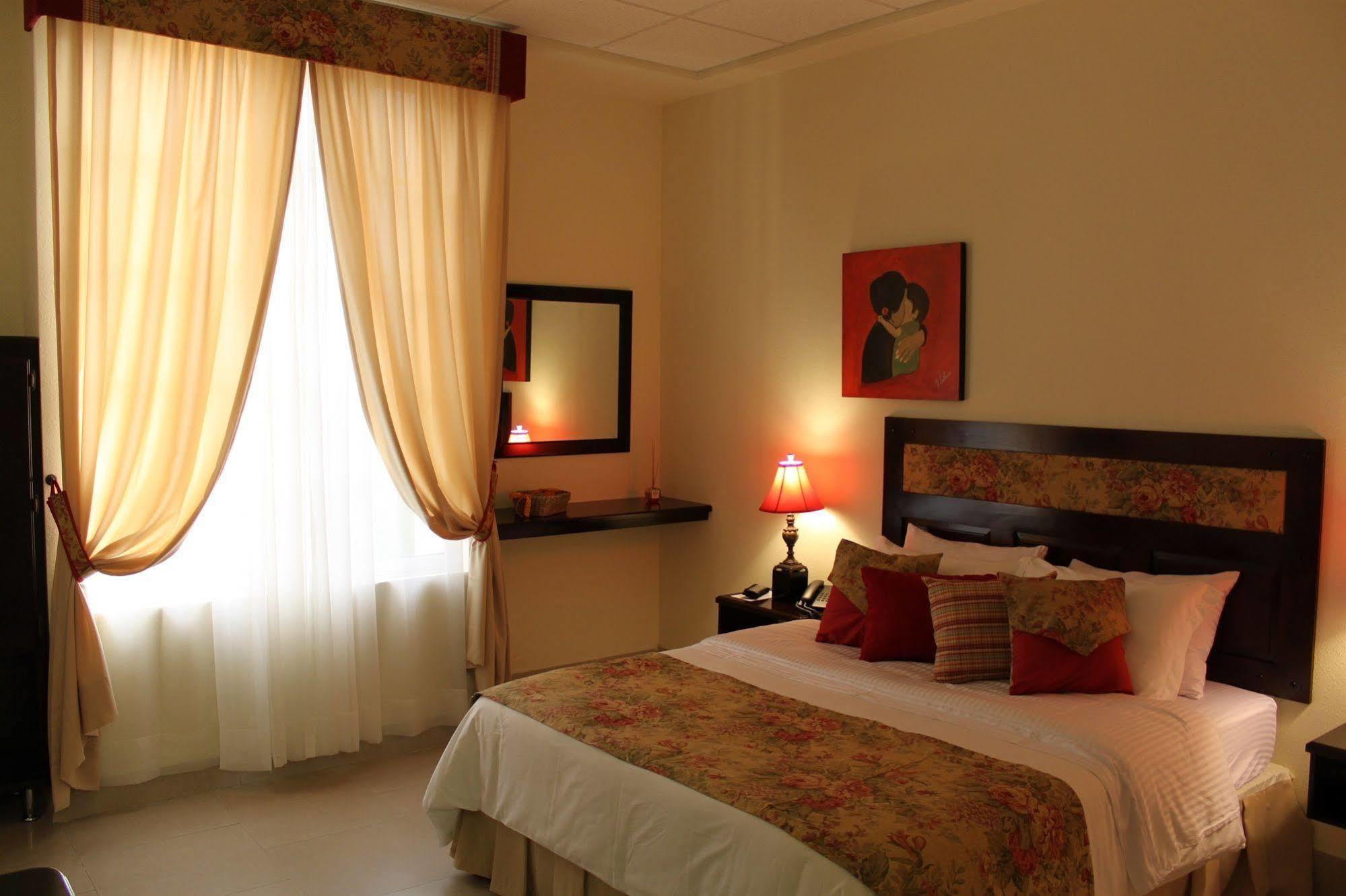 Victoria'S Park Hotel Armenia  Buitenkant foto