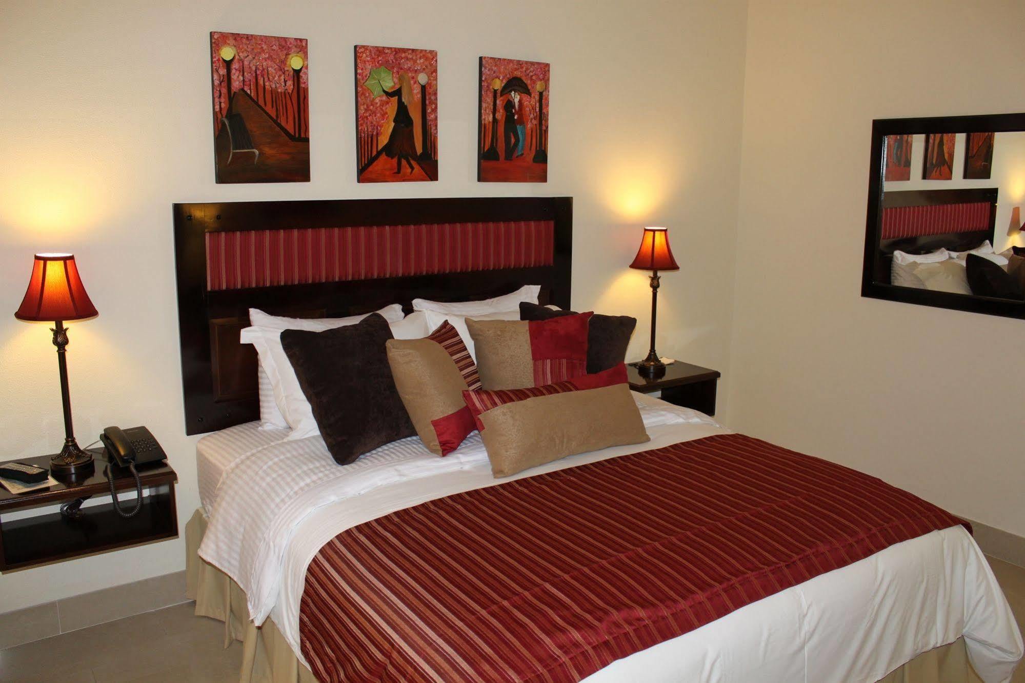 Victoria'S Park Hotel Armenia  Buitenkant foto